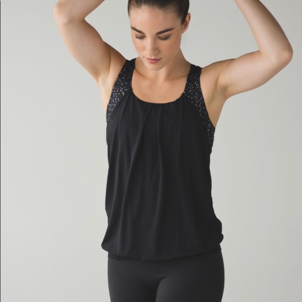 Lululemon black Nouveau limits tank